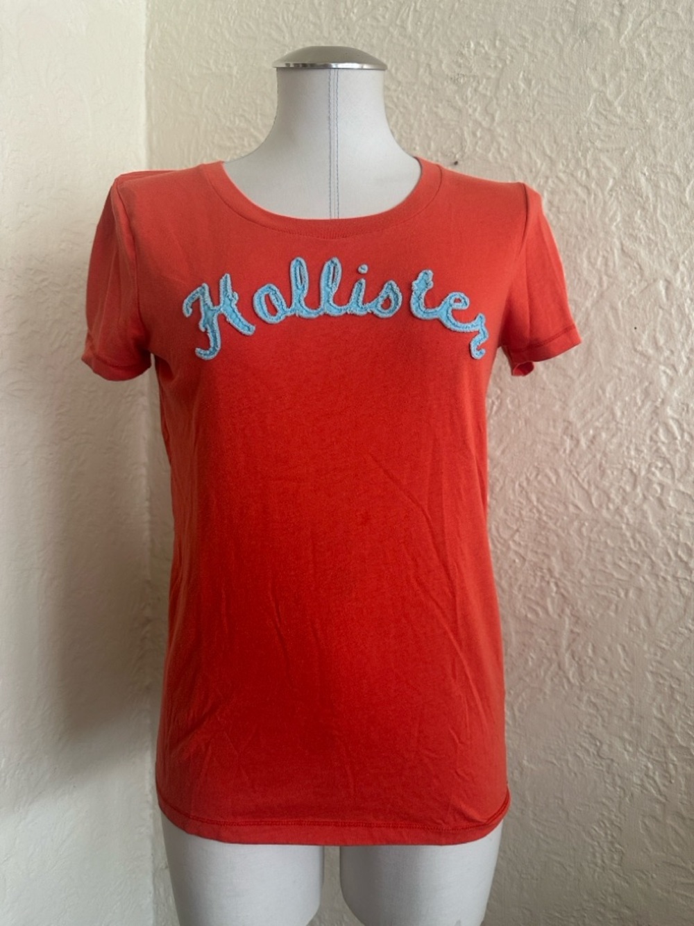Hollister vintage y2k 2000s Logo T-Shirt Orange Turquoise Blue FLAWS